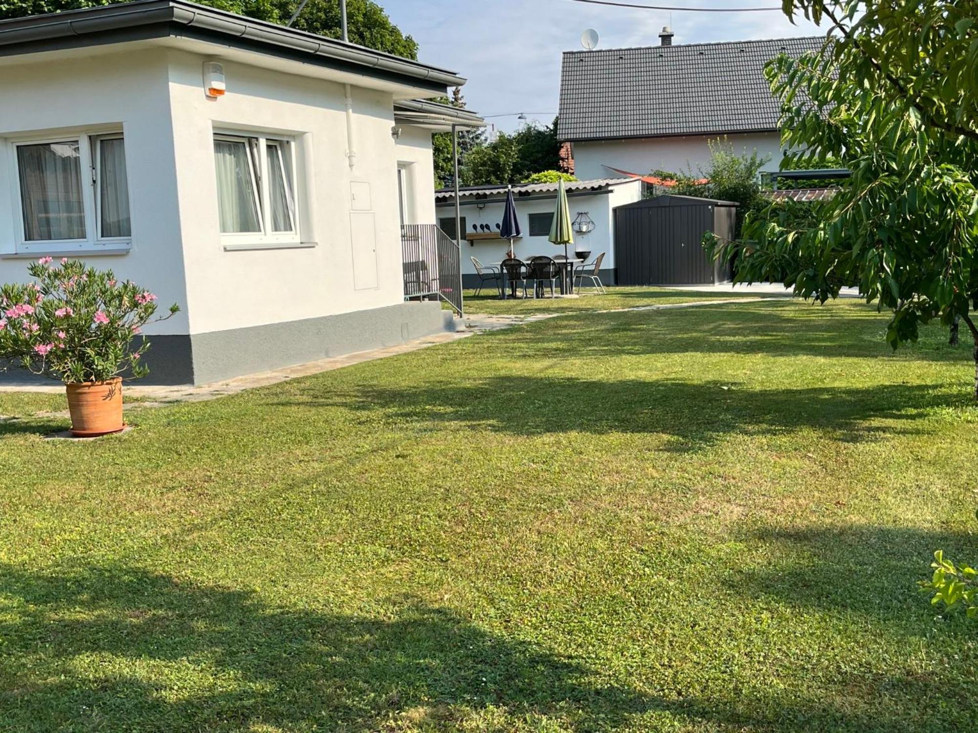 Holiday Home Bungalow Leopoldau By Interhome Vienna Exterior photo